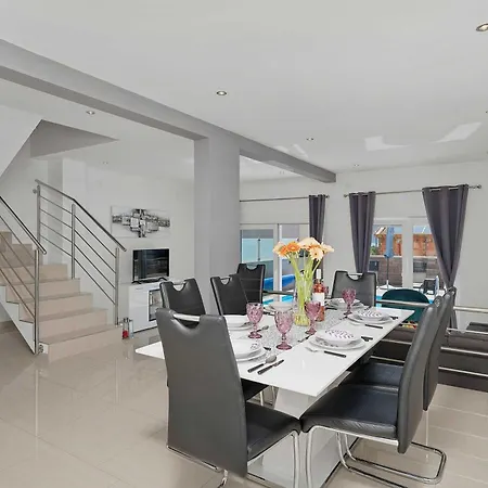 House Pink Semesterbostad Vrh (Krk)