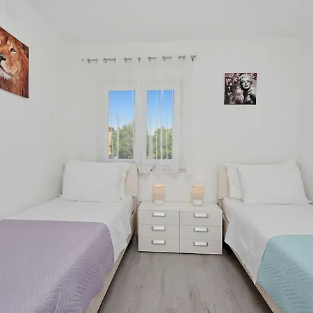House Pink Holiday home
