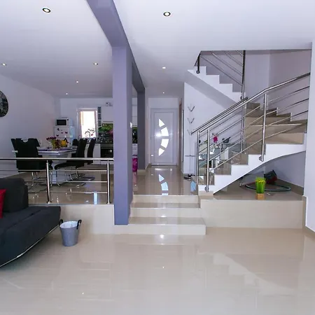 House Pink Vrh (Krk)